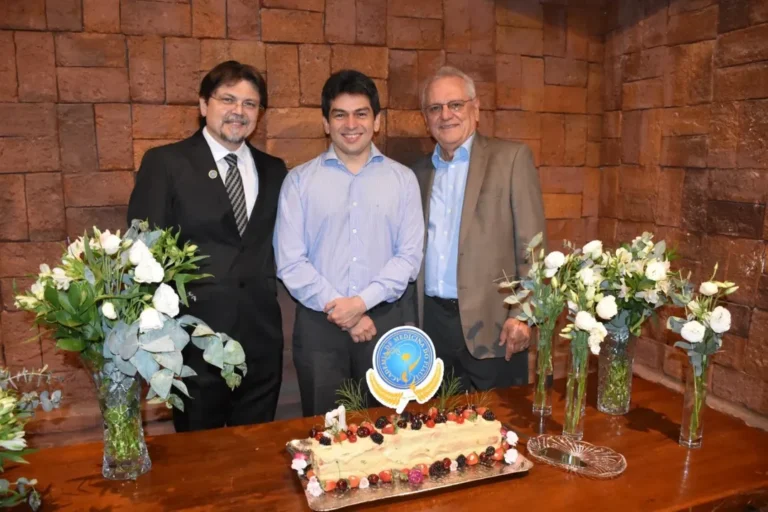 Academia de Medicina do Piauí celebra 51 anos com premiação, novos projetos e noite festiva em Teresina